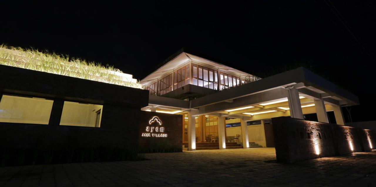 Ayom Java Village Solo Buitenkant foto