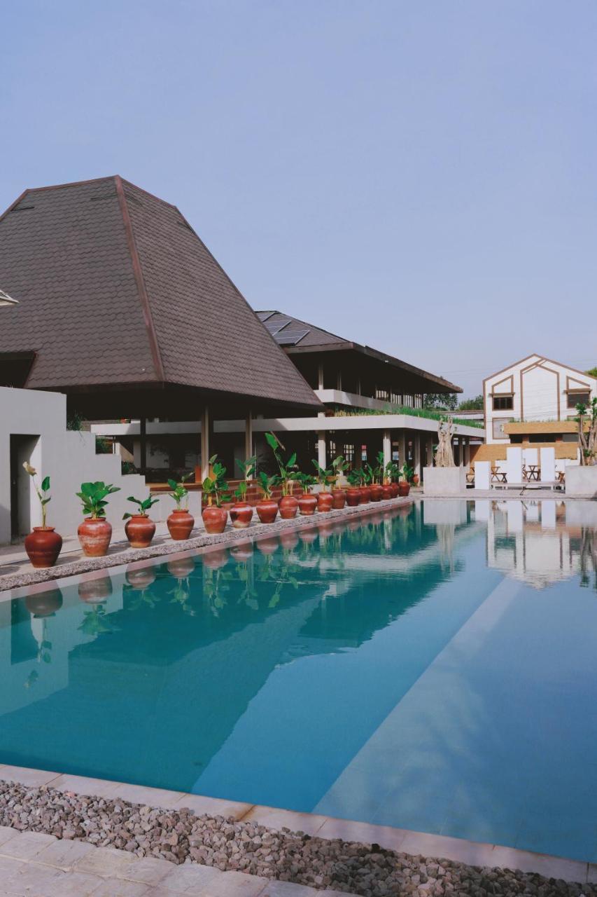 Ayom Java Village Solo Buitenkant foto